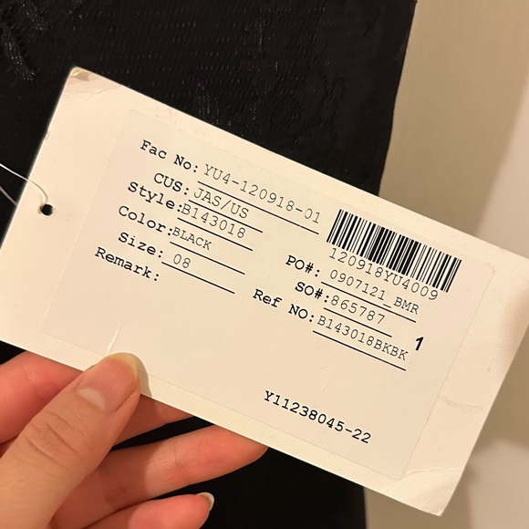 Chic & Romantic Lace Black Dress 🖤 - Picture 6 of 6